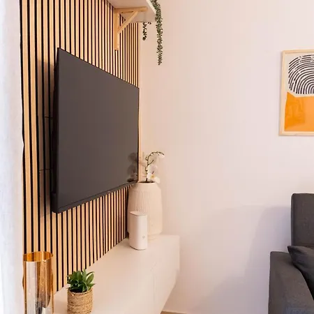 Arline's Luxury Retreat House Apartment