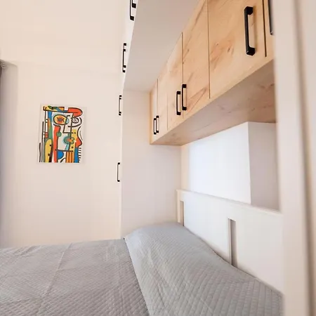 Arline's Luxury Retreat House Apartment Sarande