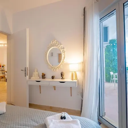Arline's Luxury Retreat House Apartment