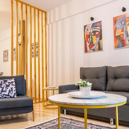 Arline's Luxury Retreat House Apartment