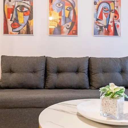 Apartment Arline's Luxury Retreat House Sarande